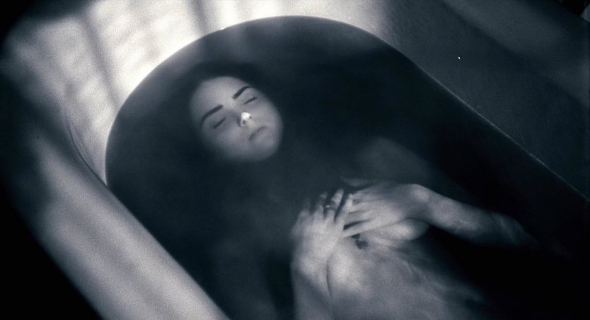 Лили Ньюмарк горячие фото