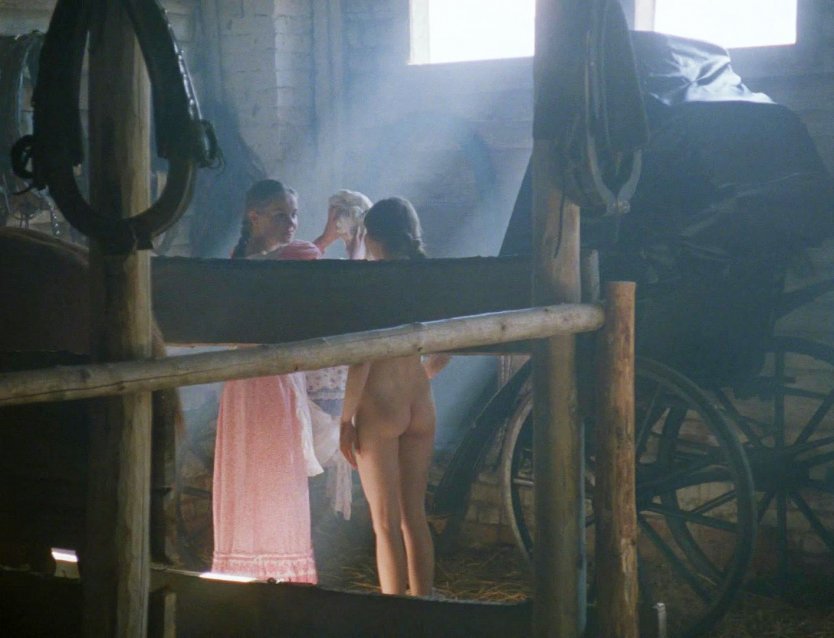 Голая Ольга Бузова и её пизда.