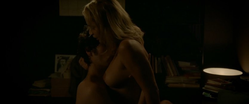 Интимные сцены с актрисой Виржини эфира