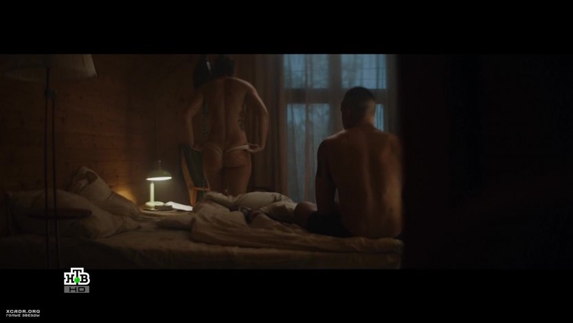 Агата Муцениеце разделась