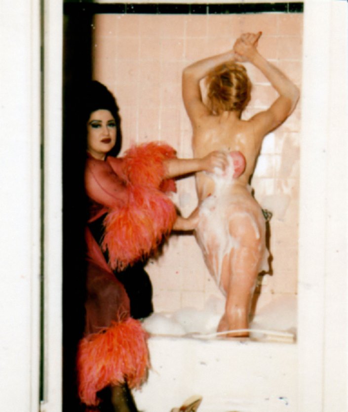 Стивеном Мейзелом голая Мадонна