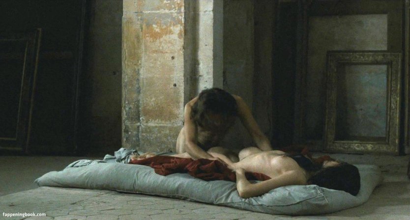 Изабель Аджани в фильмах голая