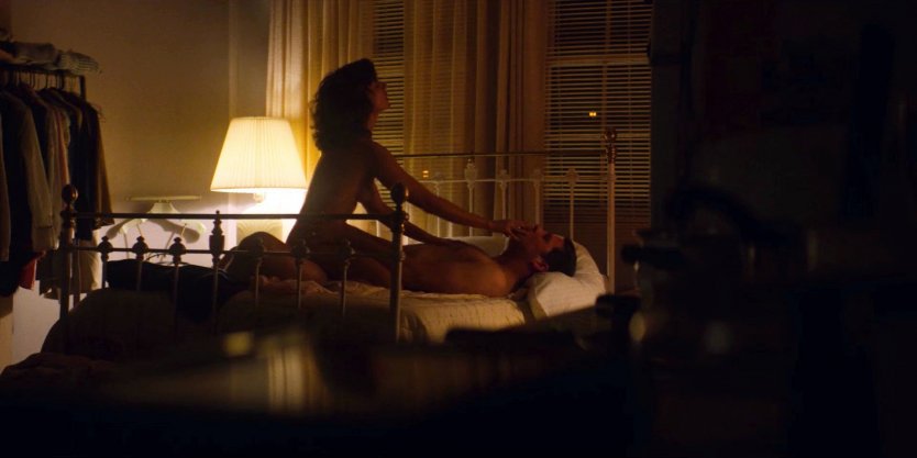 Элисон Бри постельные сцены