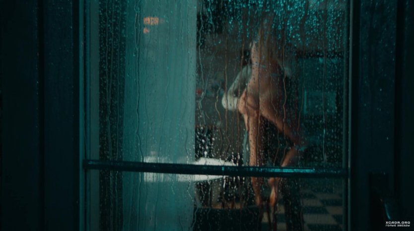 Актриса Арина Постникова голая