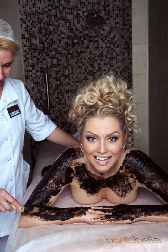 Лена Ленина обнажилась