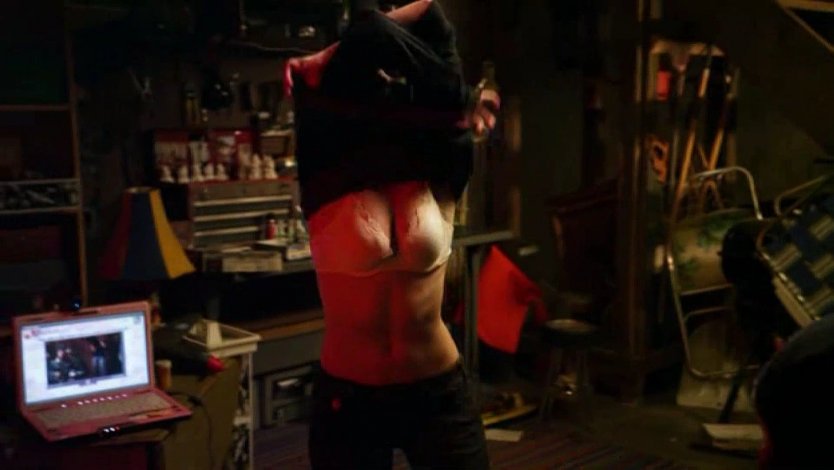 Голая Лаура Уиггинс голая