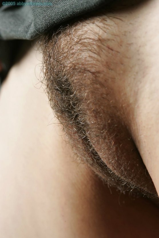 Мохнатый женский лобок