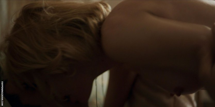 Голая Мэгги Сивантос в фильмах