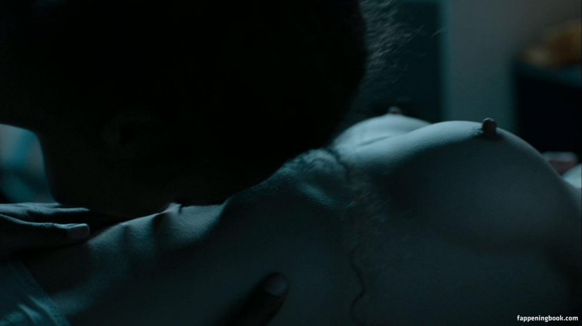 Голая Мэгги Сивантос в фильмах