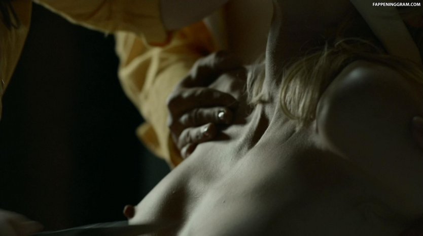 Голая Мэгги Сивантос в фильмах