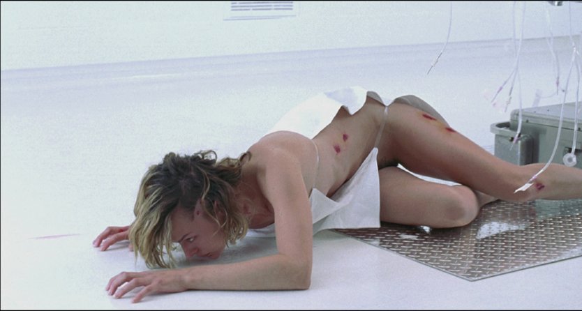 Милла Йовович Resident Evil nude