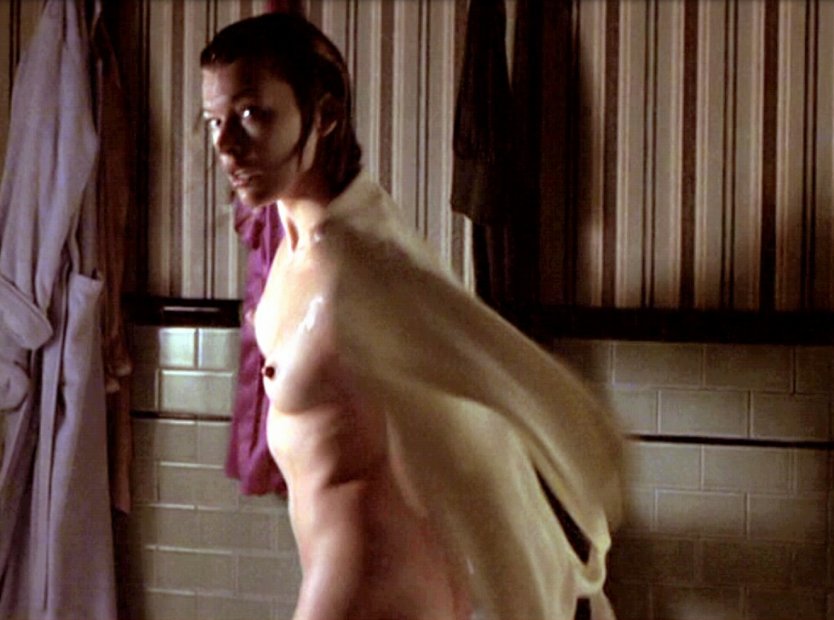 Милла Йовович голая в фильмах