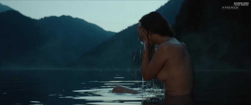 Блондинки в чулках голые пезды