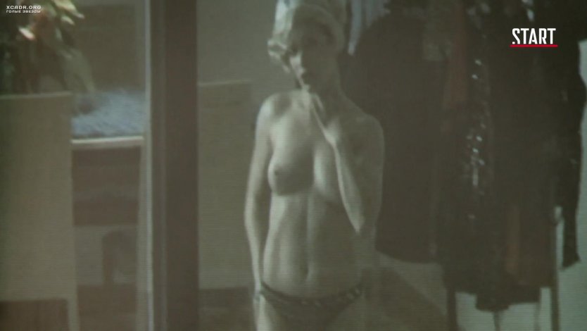 Голая Bella Poarch тиктокерша