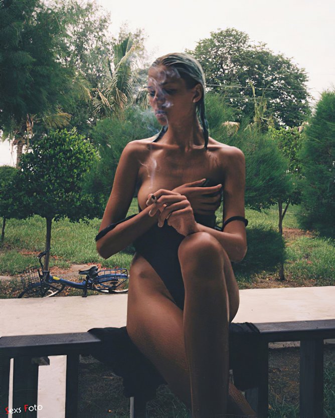 Алеси Кафельниковой голая