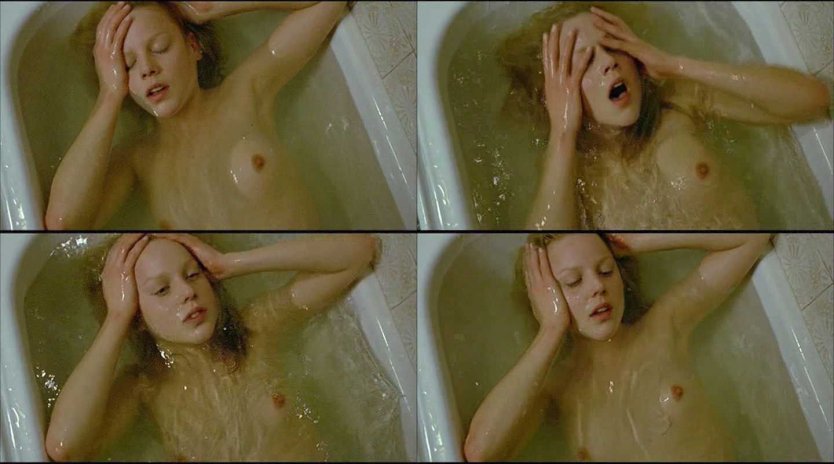 Актриса Эбби Корниш голая