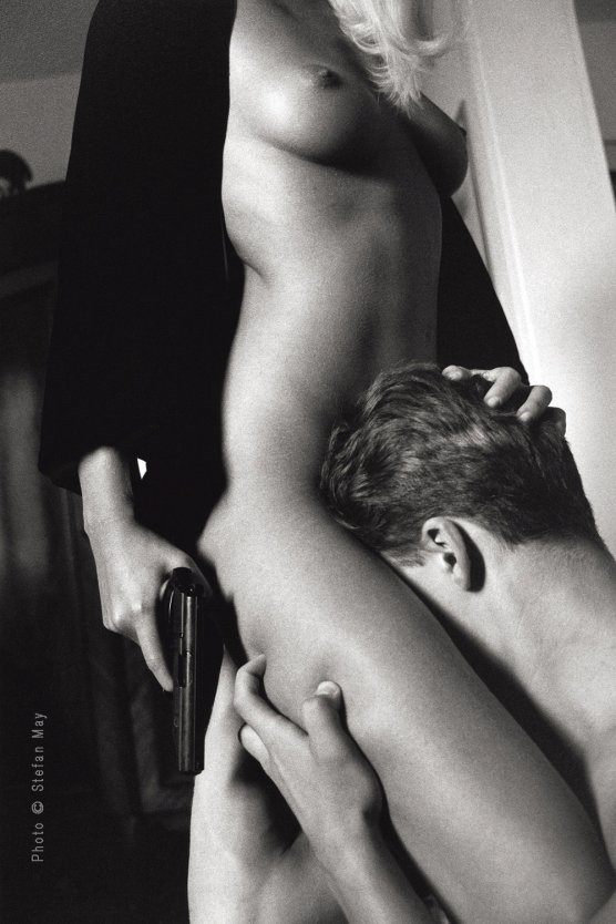 Кунилингус девушке стоя