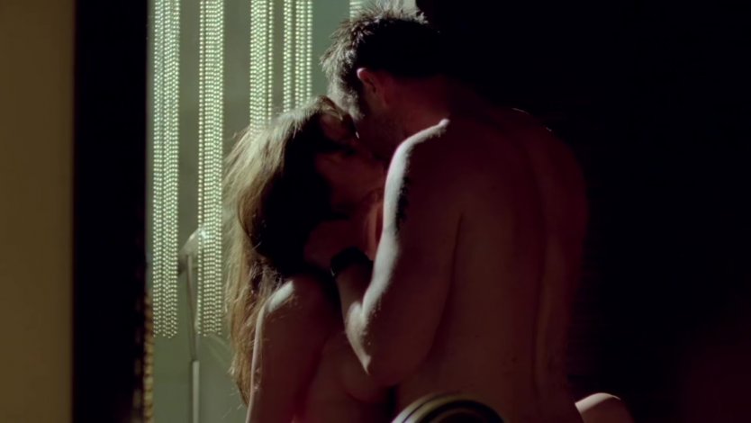 Аннабелль Уоллис голая в кино