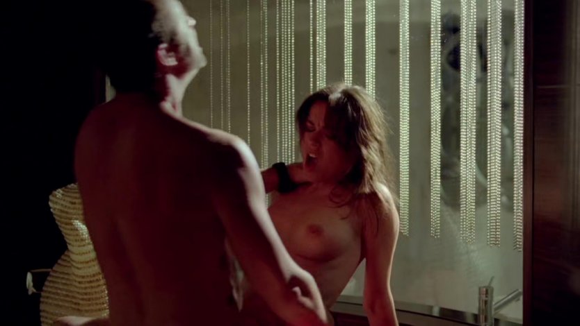 Аннабелль Уоллис эротические сцены