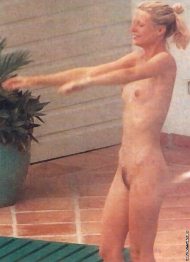 Гвинет Пэлтроу попка голая