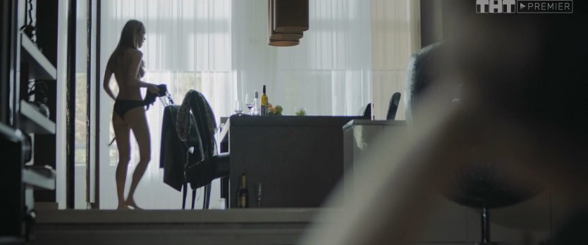 Наталья Рудова голая в фильме Виола Тараканова