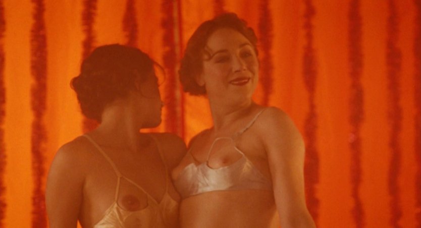 Marie Gillain, Gaia Narcisi "Harem Suare" (1999)