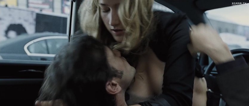 Актриса Лили Собески голая