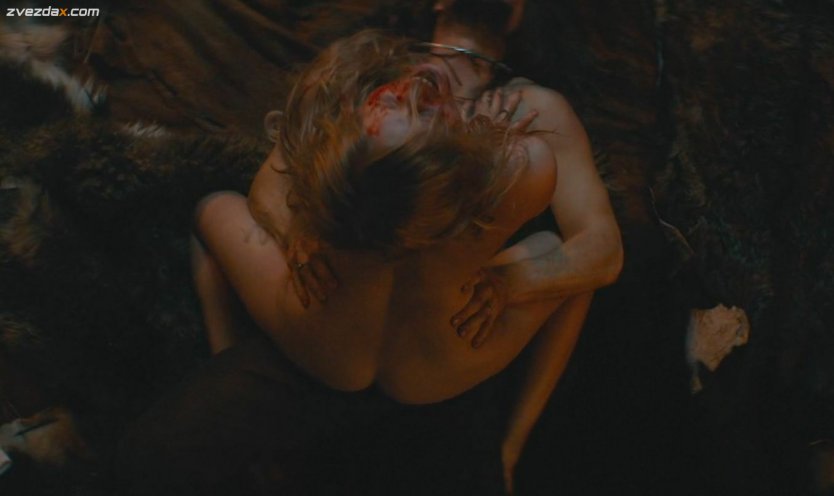 Александра Бортич обнажёнка