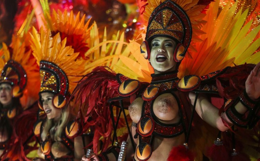 Андреа Мартинс Бразилия карнавал