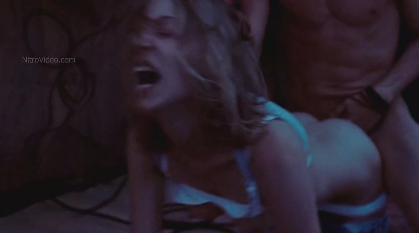 Александра Бортич сиськи