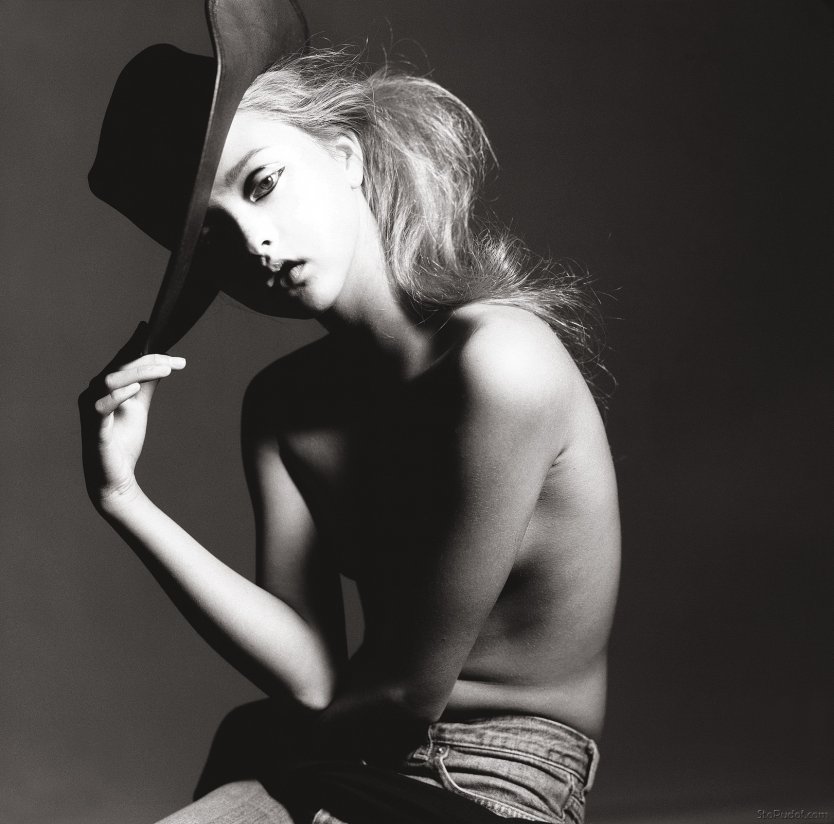 Порноактриса Лори Митчелл