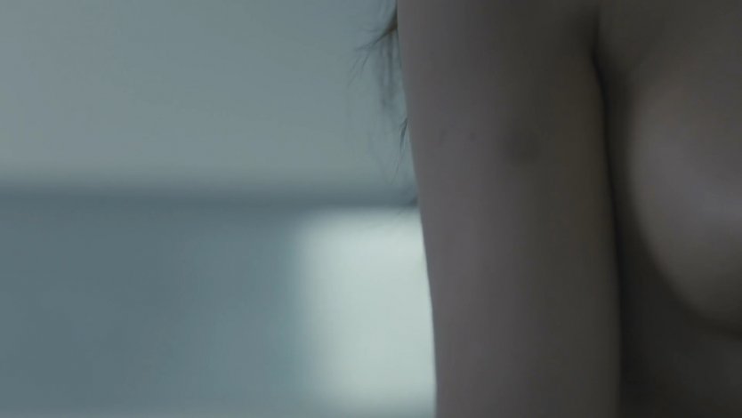 Jodie comer White Scene