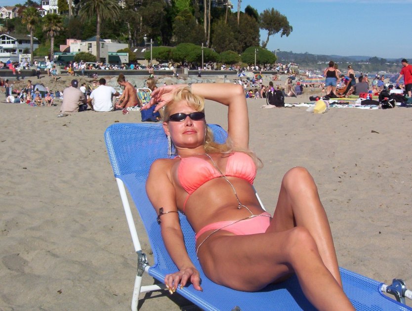 Пляжные дамы