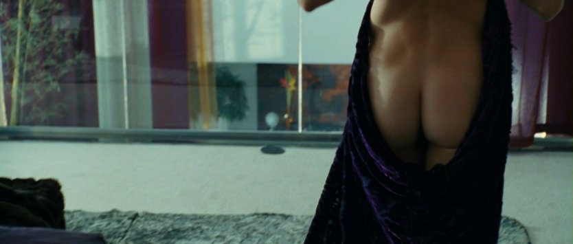 Актриса Кейт Наута голая