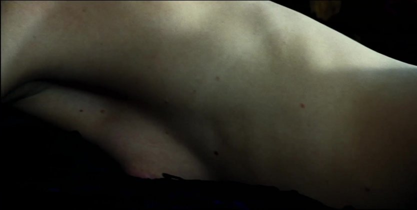 Кейт Наута голая сиськи сцены