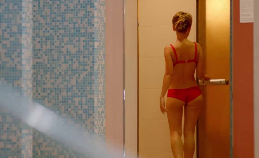 Лоренца Иззо и ана де Армас голые