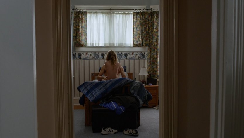 Актриса Бритт Робертсон ню