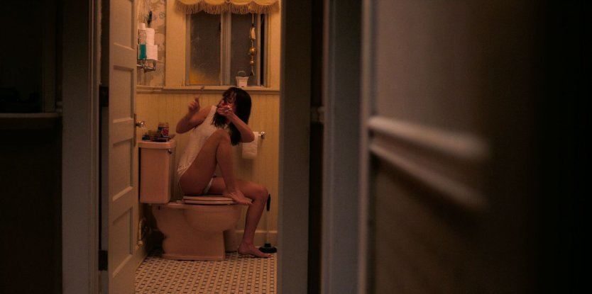 Голая Бриттани Робертсон