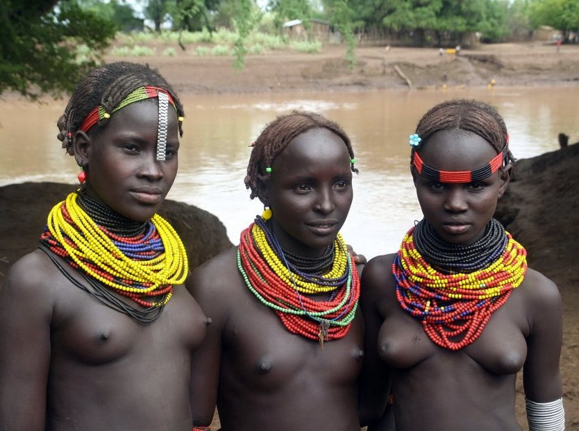 Голая мулатка Сабрина Мэри