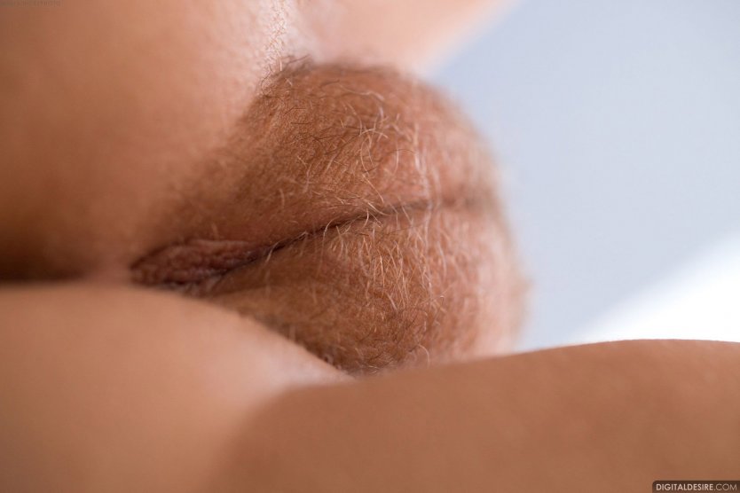 Вагина с маленькой щетиной