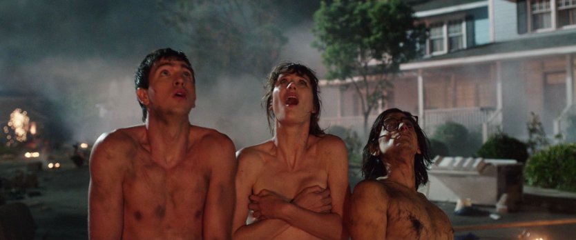 Маккензи Дэвис Хватай и беги сиськи