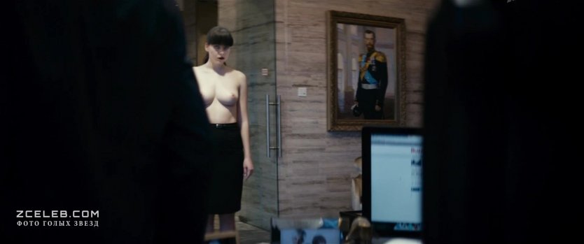 Юлия Снигирь грудь