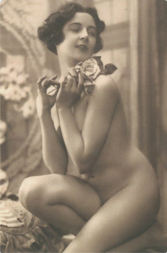 Красивые голые дамы ретро