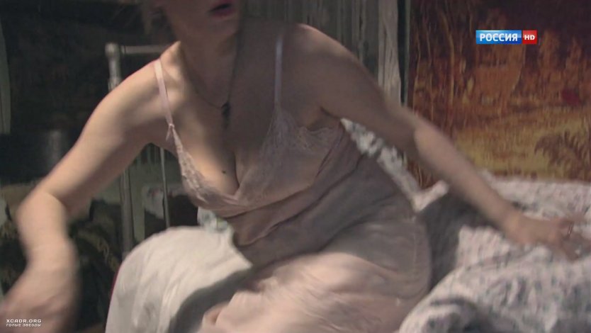 Голая Елена Кошкина грудь