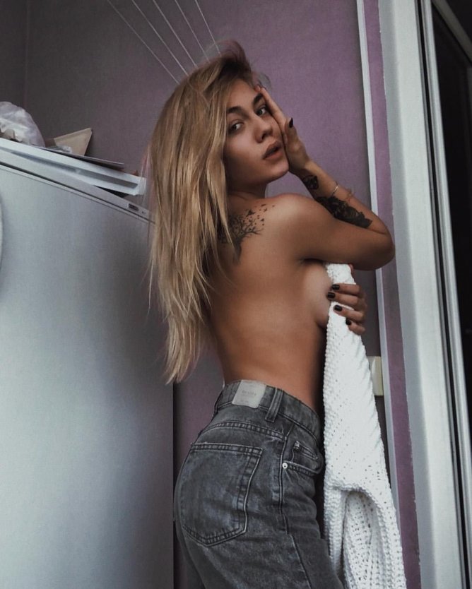 Настя Ивлеева 18