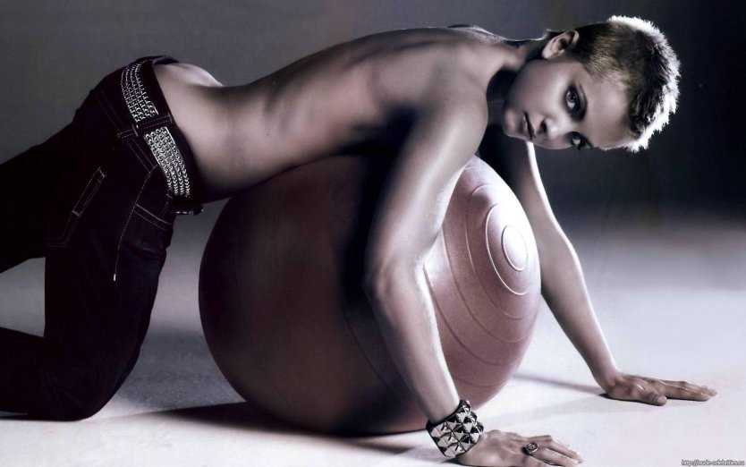 Мина Сувари Хизер голая