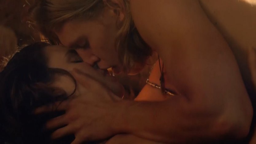 Поппи Дрейтон голая фото