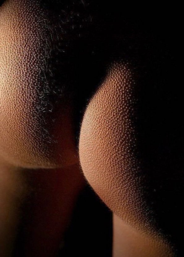 Попа в мурашках