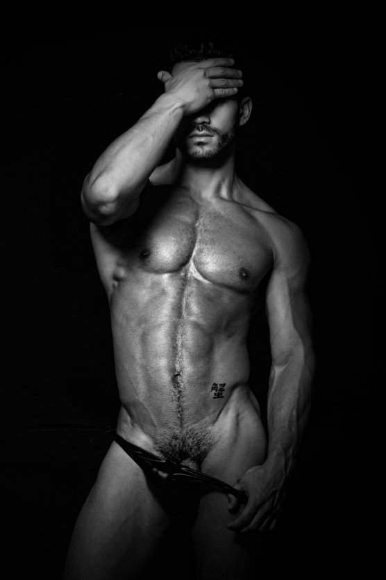 Красивые мужчины в стиле ню