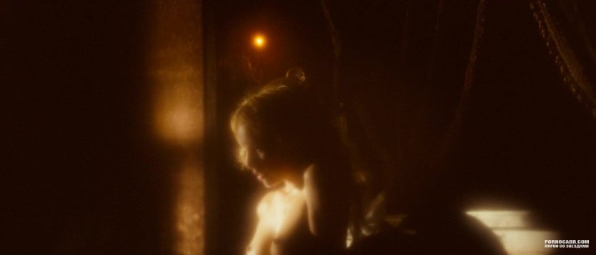 Магдалена Лампарская ню